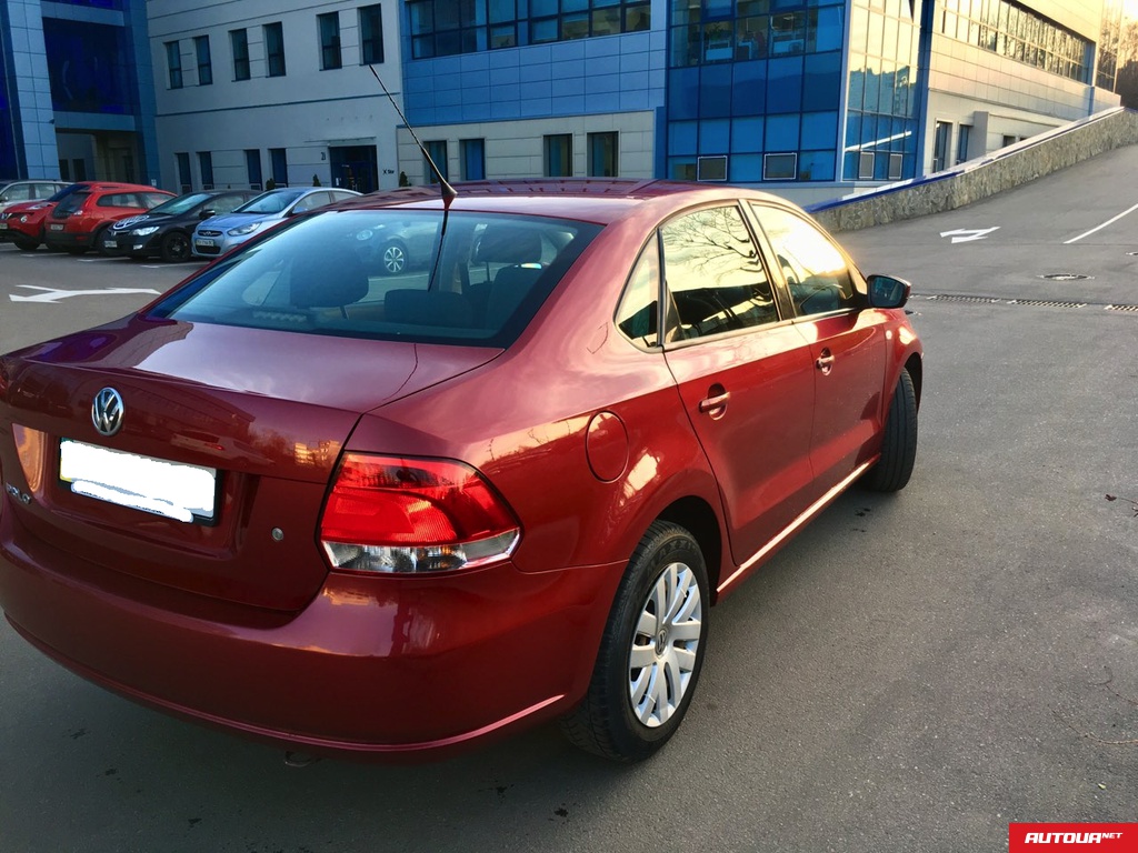 Volkswagen Polo 1.6 AT Comfort 2012 года за 269 339 грн в Киеве