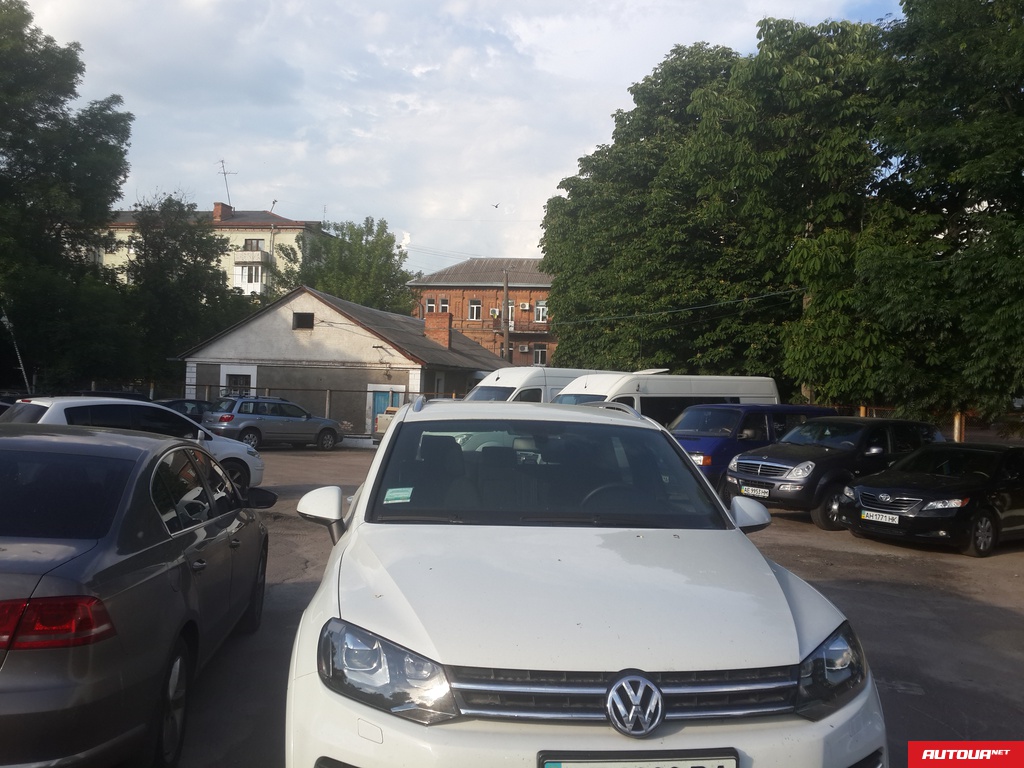 Volkswagen Touareg премиум лайф 2013 года за 1 295 693 грн в Киеве