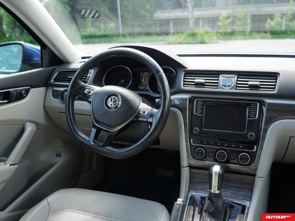 Volkswagen Passat  2017 года за 226 296 грн в Киеве