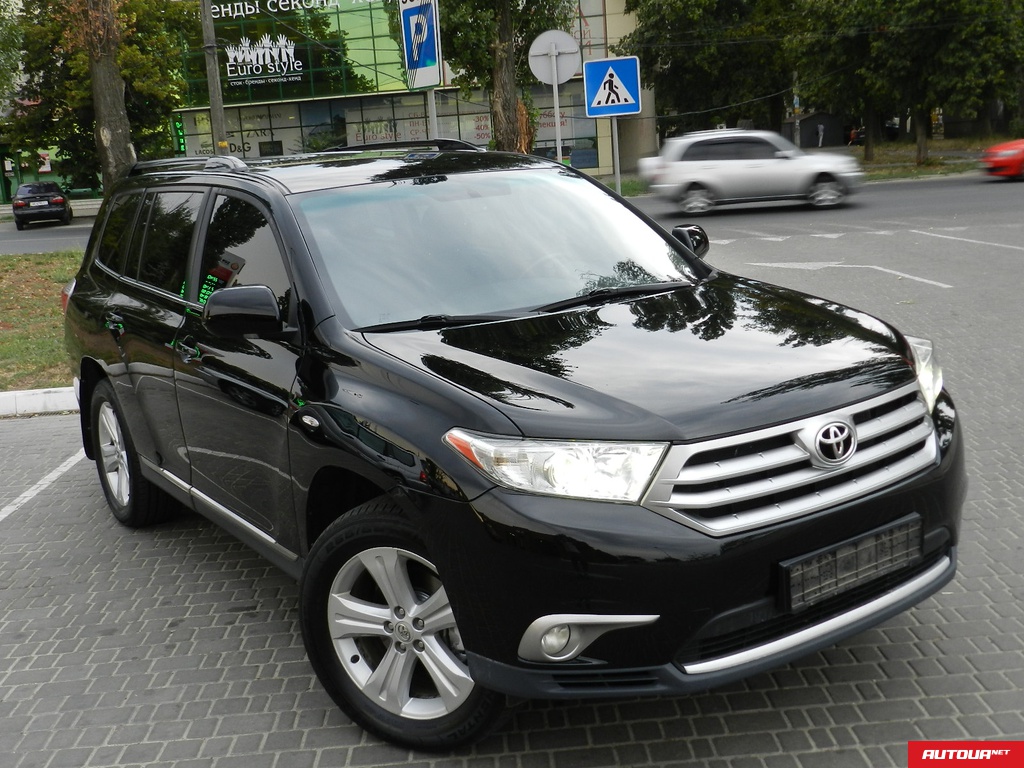 Toyota Highlander  2012 года за 774 716 грн в Одессе