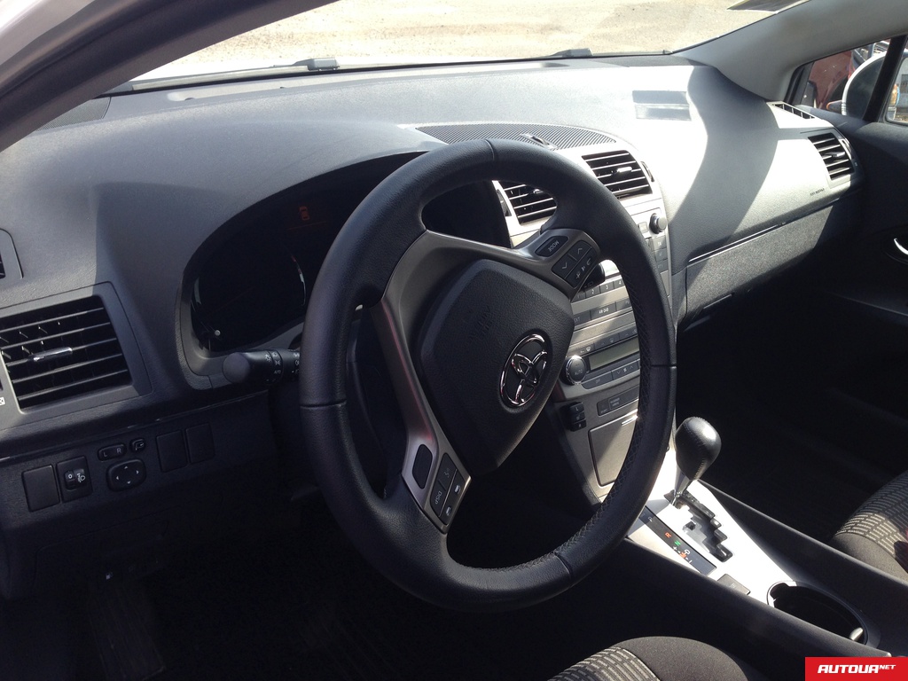 Toyota Avensis  2011 года за 534 473 грн в Новой Каховке