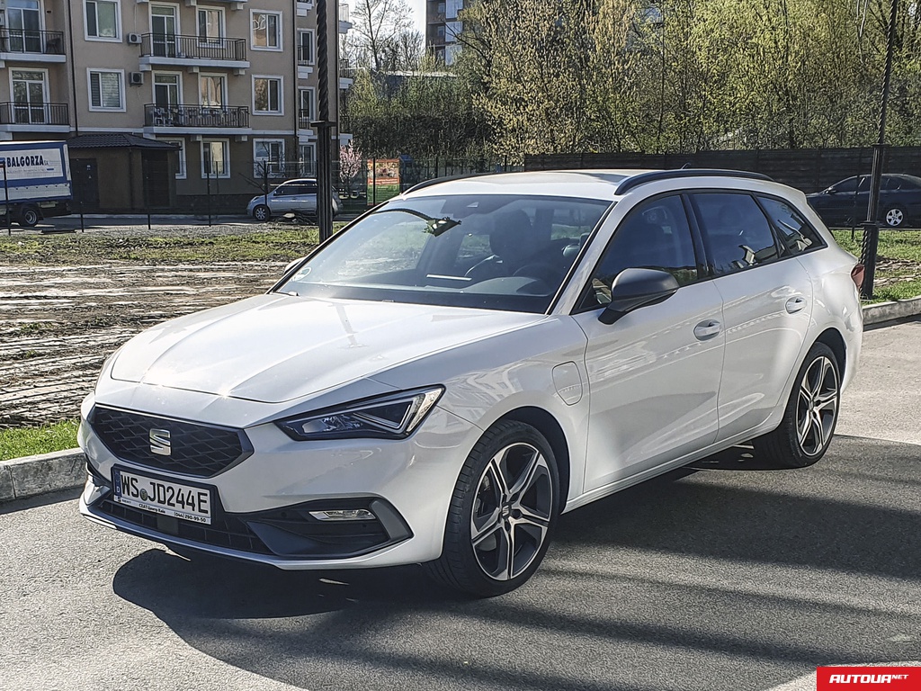SEAT Leon FR Spotstourer E-Hybrid 2021 года за 761 614 грн в Киеве