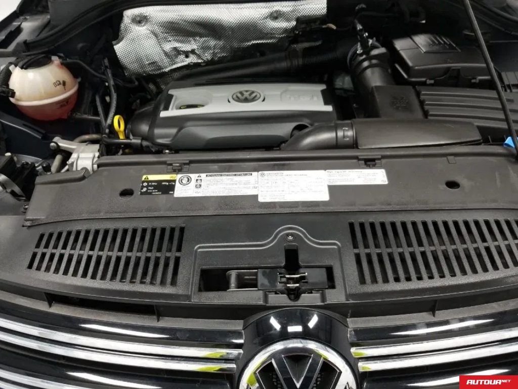 Volkswagen Tiguan  2015 года за 289 157 грн в Киеве