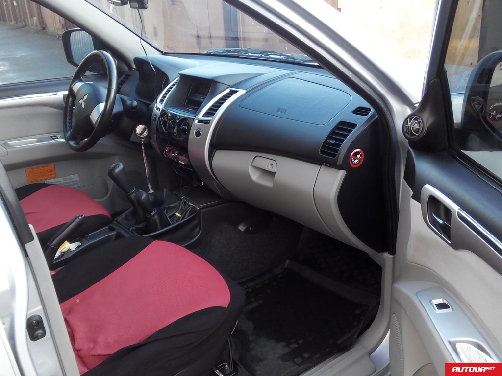 Mitsubishi Pajero Pajero Sport Intense 2012 года за 628 951 грн в Киеве