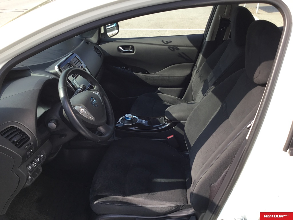 Nissan Leaf SV 2013 года за 418 401 грн в Запорожье