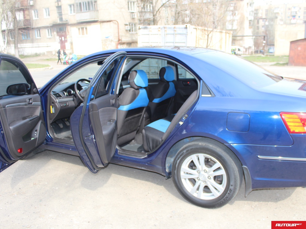 Hyundai Sonata 2.0 МТ 2008 года за 333 371 грн в Донецке