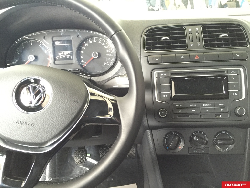 Volkswagen Polo  2015 года за 394 107 грн в Черновцах
