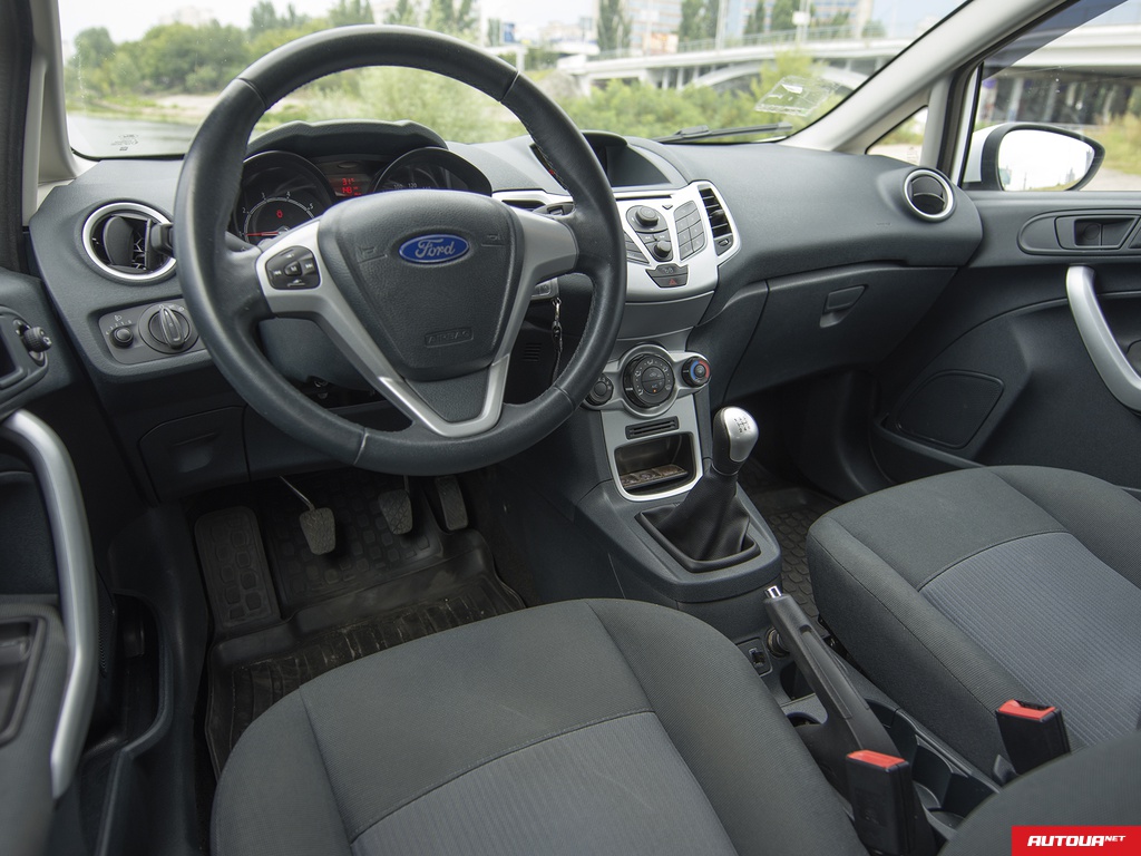 Ford Fiesta 1.25 MT Comfort 2011 года за 228 768 грн в Киеве