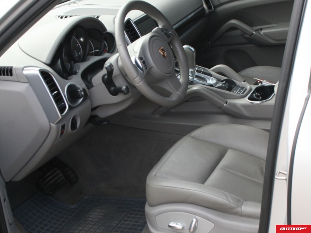 Porsche Cayenne  2011 года за 1 171 215 грн в Киеве