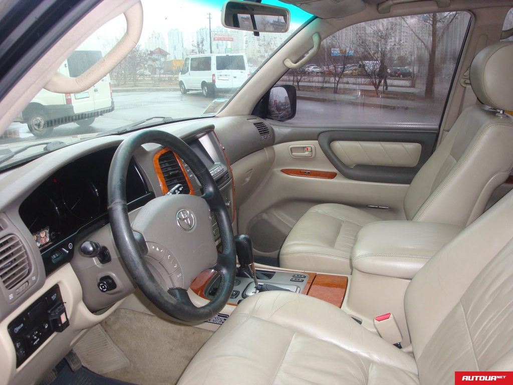 Toyota Land Cruiser Максимальная AT VX+ 2004 года за 526 348 грн в Киеве
