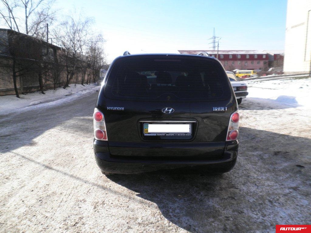Hyundai Trajet 2.0 DOHC 2005 года за 337 420 грн в Киеве