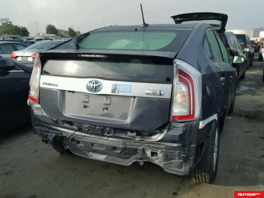 Toyota Prius Plug-in 2014 года за 401 494 грн в Виннице