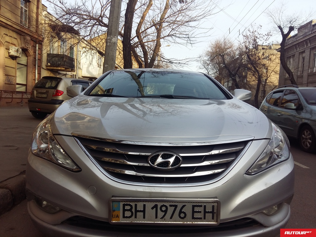 Hyundai Sonata 2.0 LPI 2012 года за 356 733 грн в Одессе