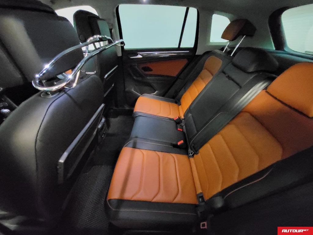 Volkswagen Tiguan 2.0 TSI Limited Edition 2019 года за 1 056 052 грн в Киеве
