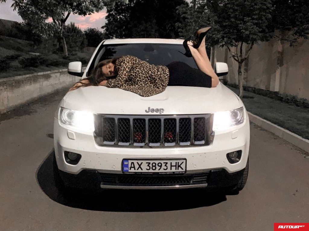 Jeep Grand Cherokee Overland 3.0 2012 года за 603 458 грн в Харькове
