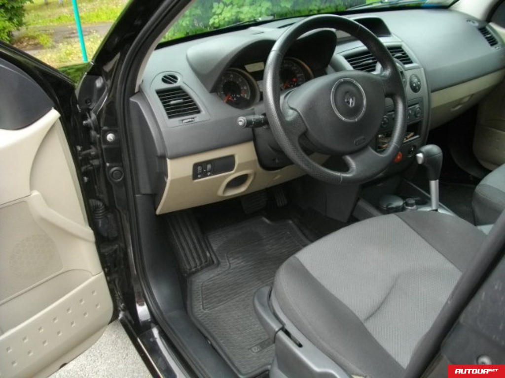 Renault Megane  Sedan 1.6 AT Confort Extremе 2006 года за 84 000 грн в Киеве