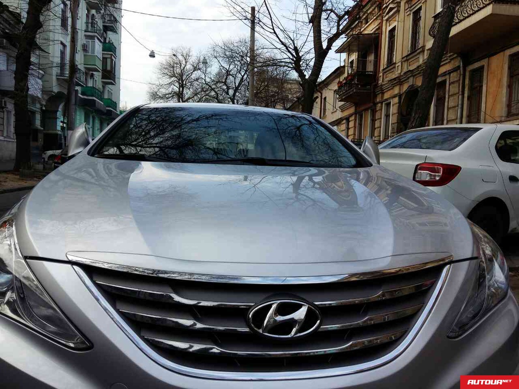 Hyundai Sonata 2.0 LPI 2012 года за 377 636 грн в Одессе