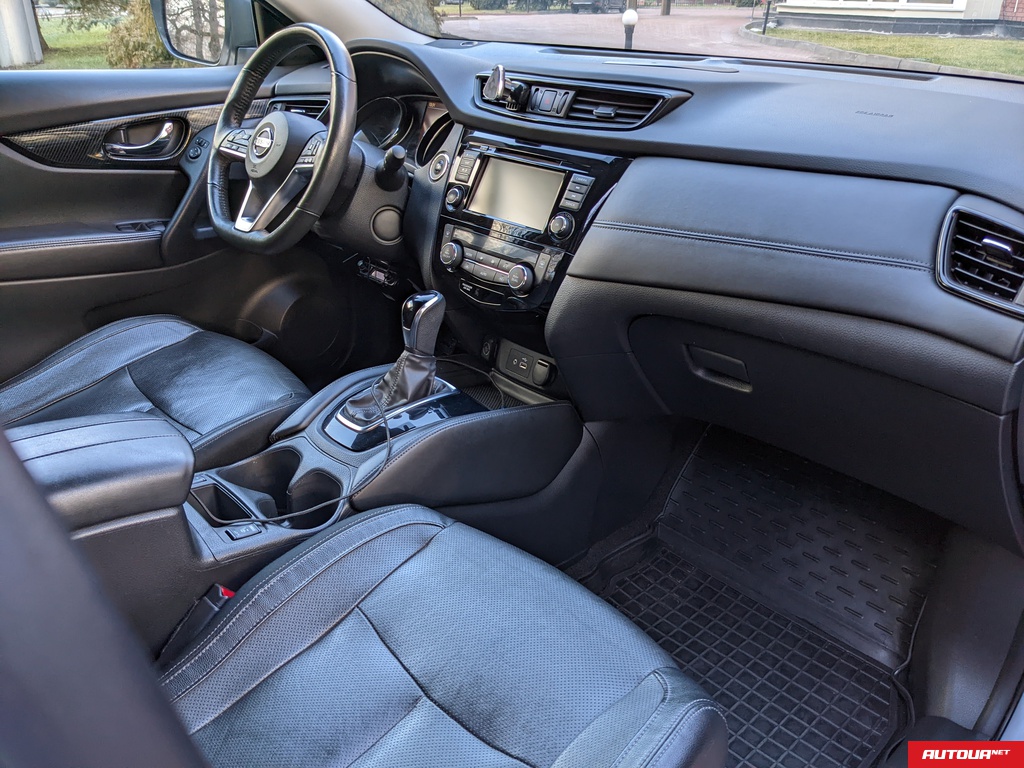Nissan Rogue SL AWD 2018 года за 414 877 грн в Чернигове