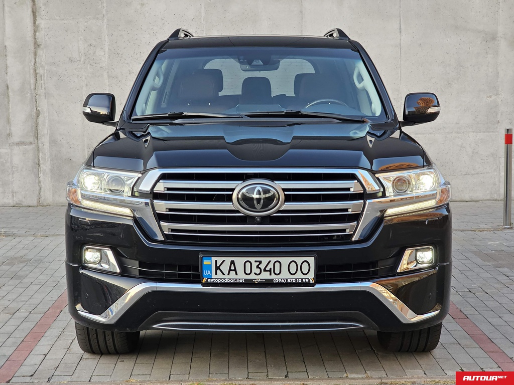 Toyota Land Cruiser 200  2017 года за 1 470 904 грн в Киеве