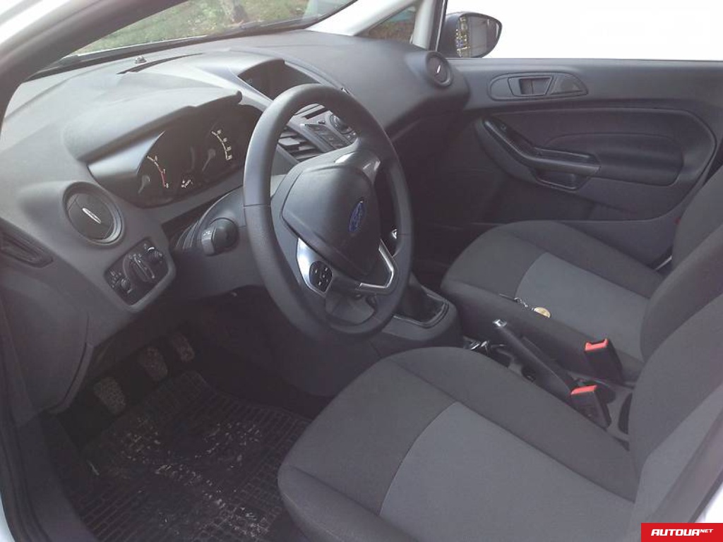 Ford Fiesta 1.0 MT Ambient 2014 года за 253 470 грн в Киеве