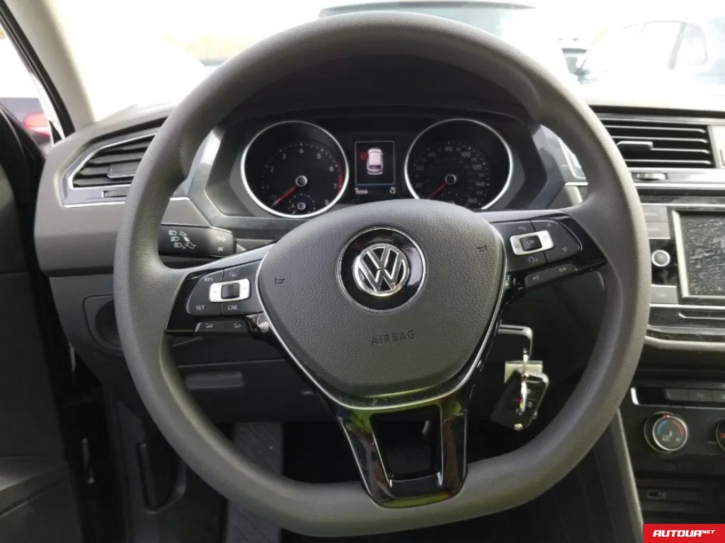 Volkswagen Tiguan  2018 года за 427 449 грн в Киеве