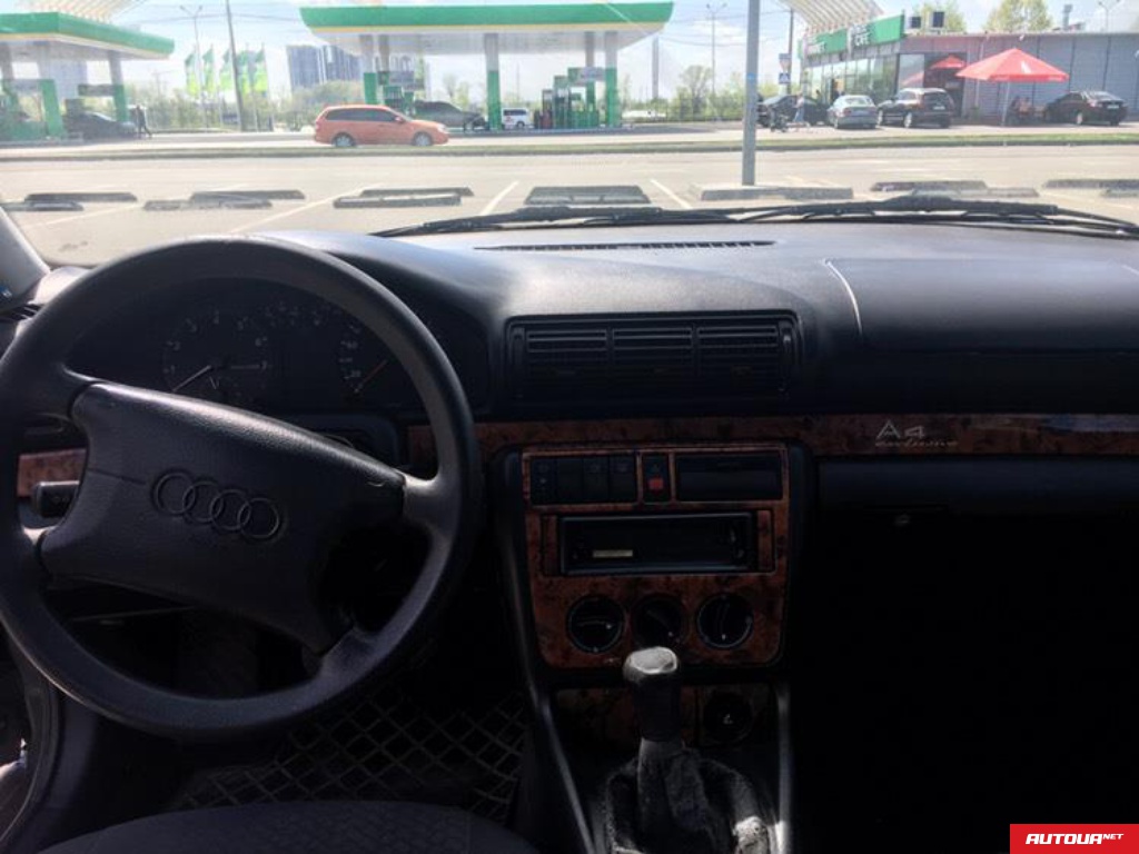 Audi A4  1995 года за 44 591 грн в Киеве