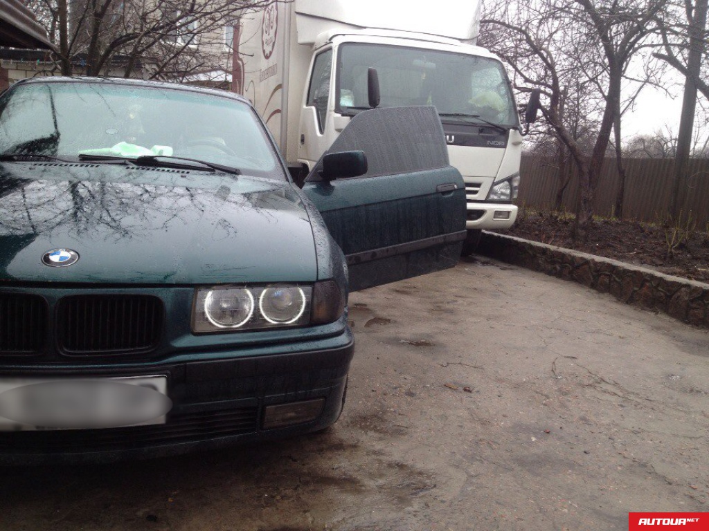 BMW 323i  1996 года за 159 262 грн в Киеве