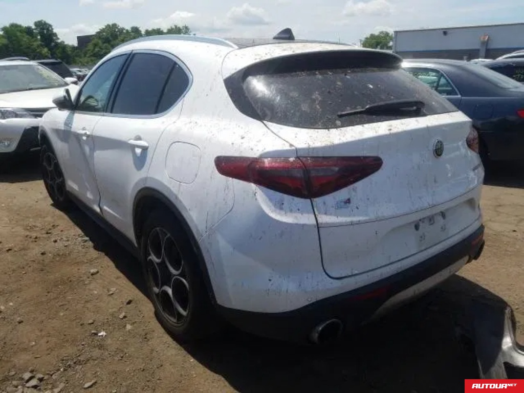 Alfa Romeo Stelvio  2018 года за 516 711 грн в Киеве