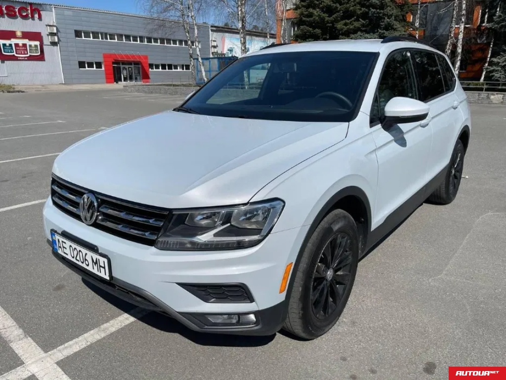 Volkswagen Tiguan  2018 года за 402 305 грн в Киеве