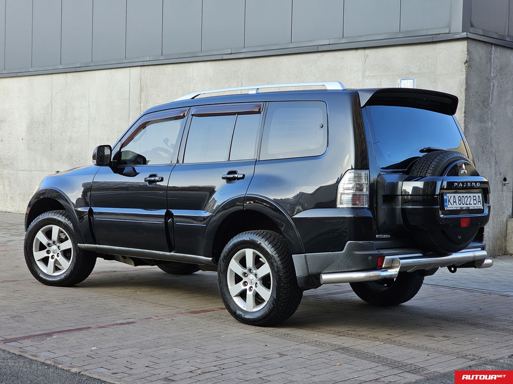 Mitsubishi Pajero  2009 года за 326 848 грн в Киеве