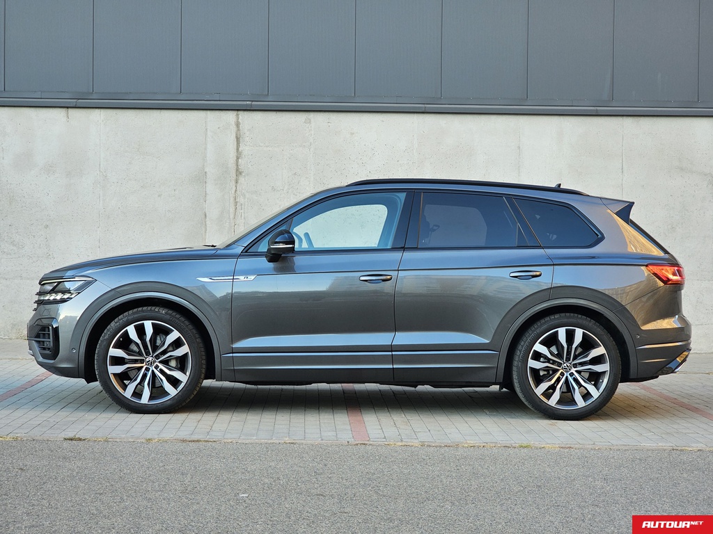 Volkswagen Touareg R-Line+Platinum 2020 года за 1 395 472 грн в Киеве