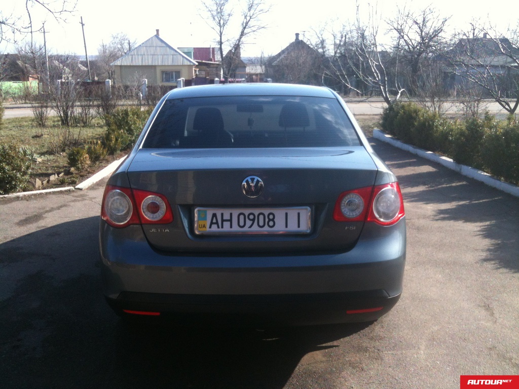 Volkswagen Jetta 1.6FSI 2006 года за 206 104 грн в Енакиево