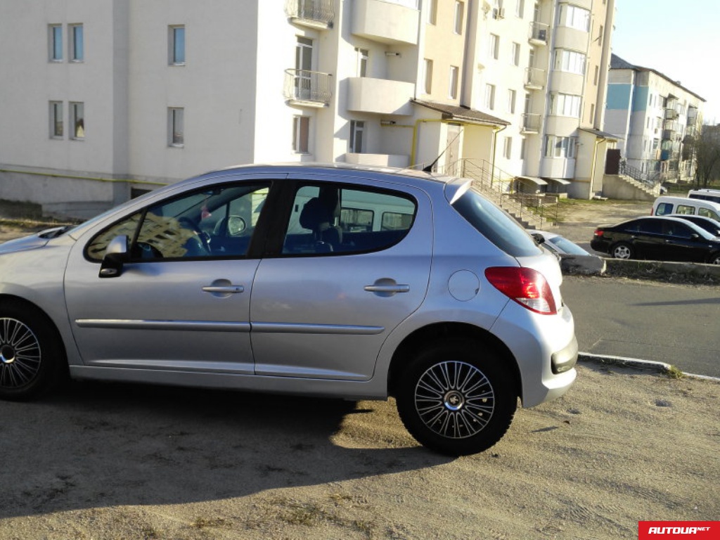 Peugeot 207 1,4 VTi, бензин, 95 л.с. 2011 года за 161 254 грн в Киеве