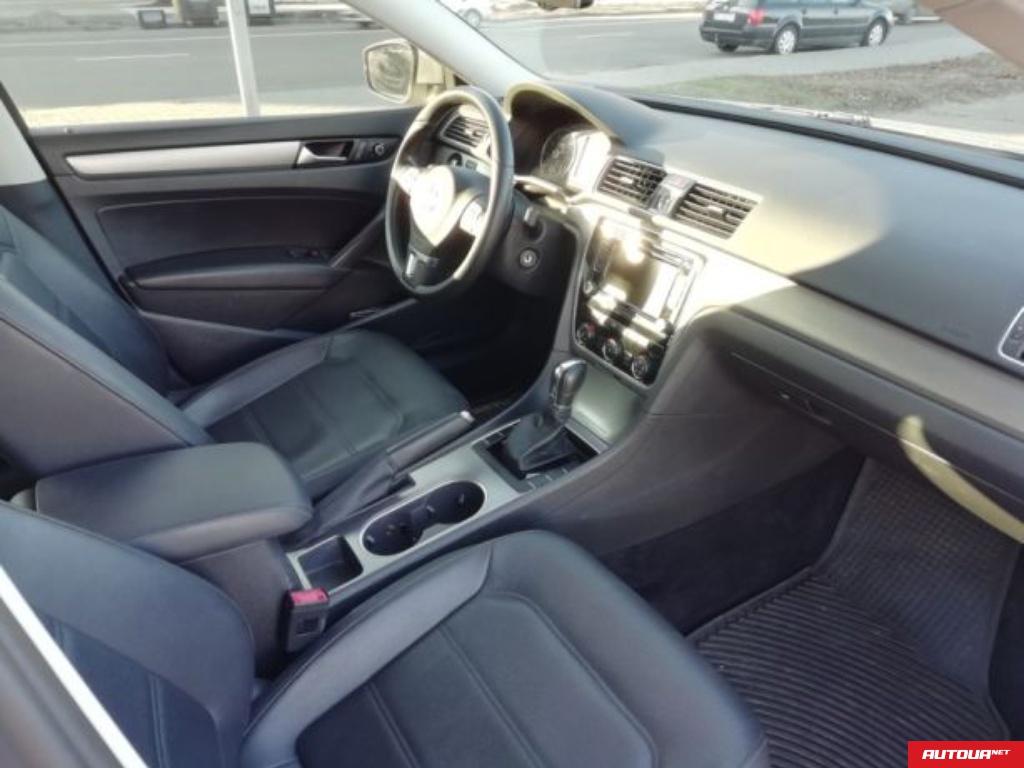 Volkswagen Passat SE 2014 года за 321 844 грн в Черкассах