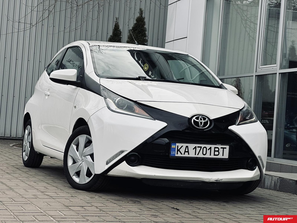 Toyota Aygo 3D 2016 года за 163 436 грн в Киеве