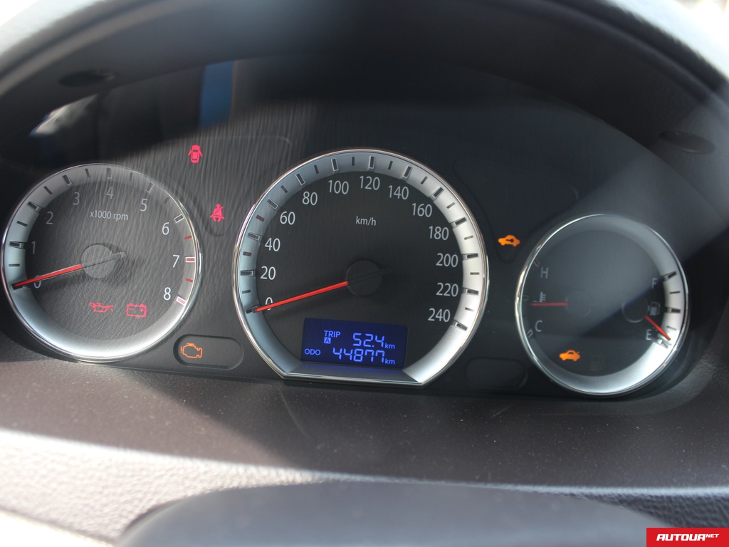 Hyundai Sonata 2.0 МТ 2008 года за 333 371 грн в Донецке