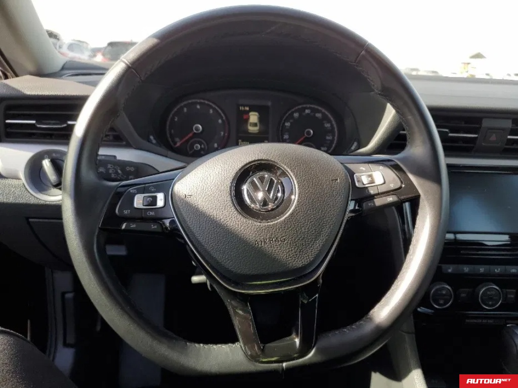 Volkswagen Passat SE 2020 года за 377 161 грн в Киеве