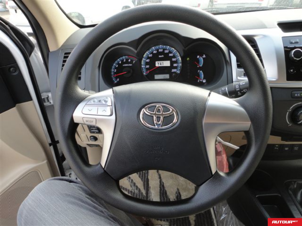 Toyota Fortuner  2015 года за 672 141 грн в Киеве