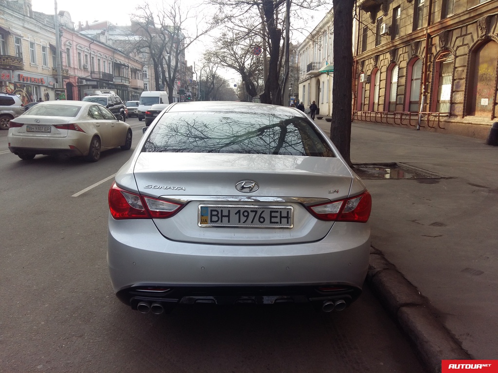 Hyundai Sonata 2.0 LPI 2012 года за 356 733 грн в Одессе