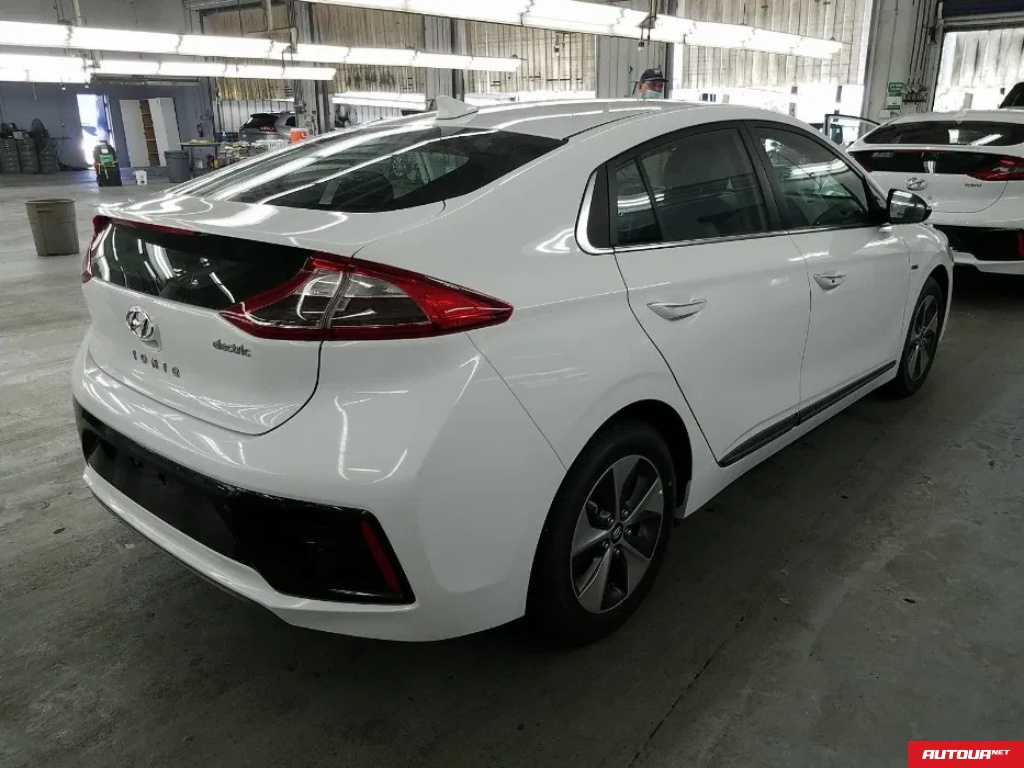 Hyundai Loniq  2019 года за 281 613 грн в Киеве