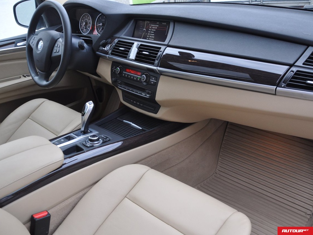BMW X5  2013 года за 1 120 084 грн в Киеве