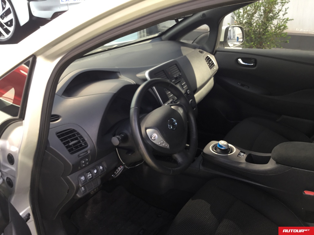 Nissan Leaf S 2013 года за 431 898 грн в Запорожье