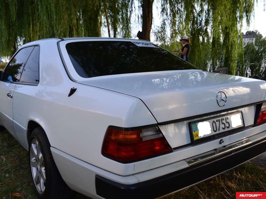 Mercedes-Benz E-Class  1990 года за 242 942 грн в Киеве