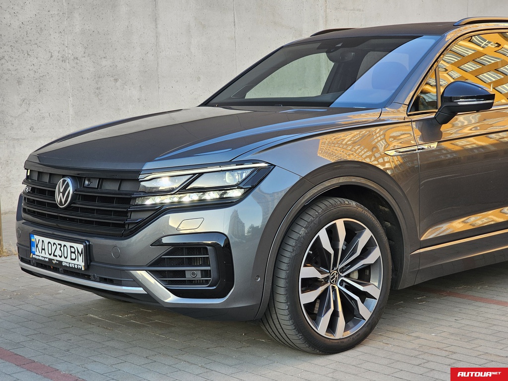 Volkswagen Touareg R-Line+Platinum 2020 года за 1 395 472 грн в Киеве