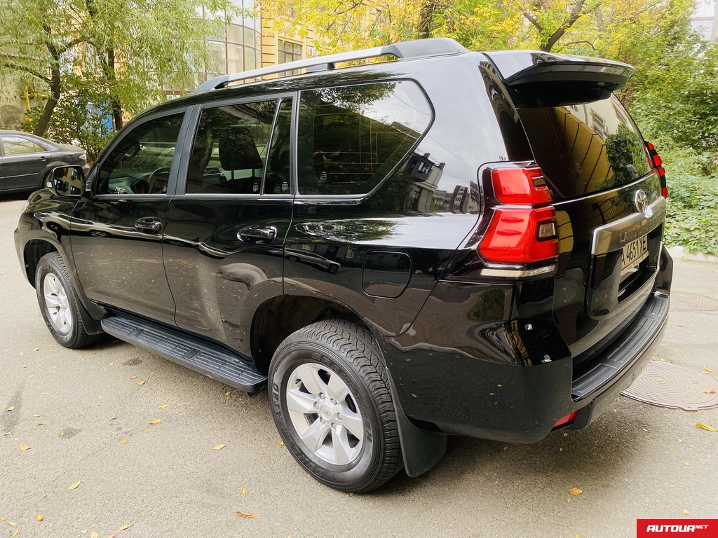 Toyota Land Cruiser Prado Comfort 2018 года за 829 755 грн в Киеве