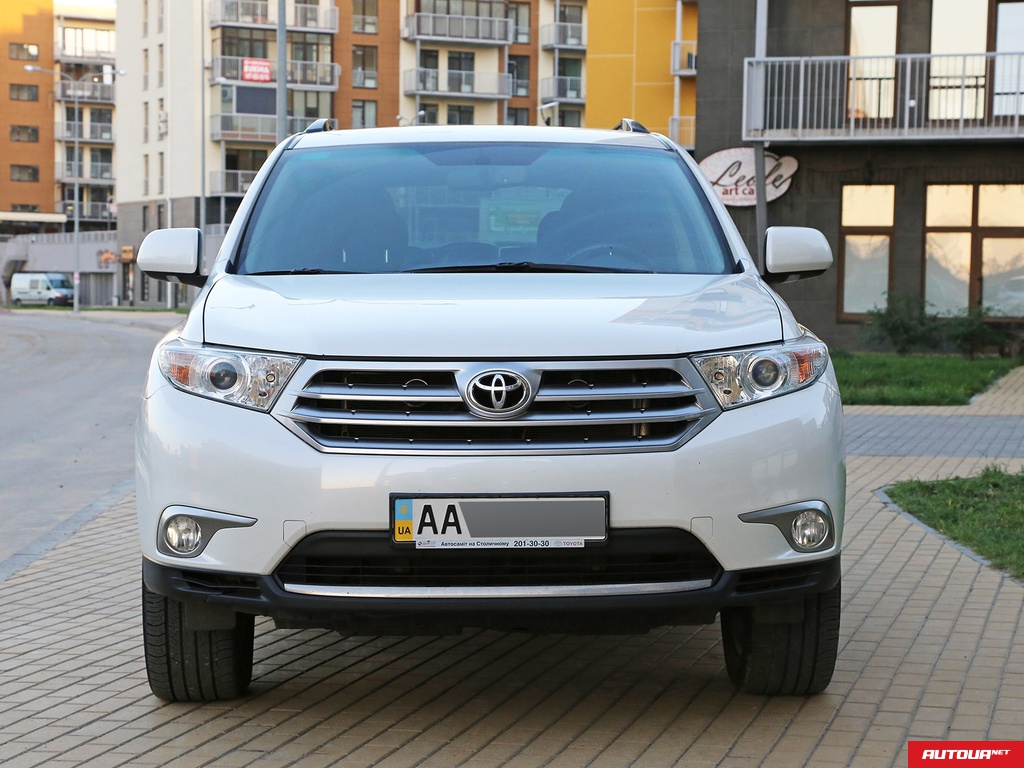 Toyota Highlander  2011 года за 709 567 грн в Киеве