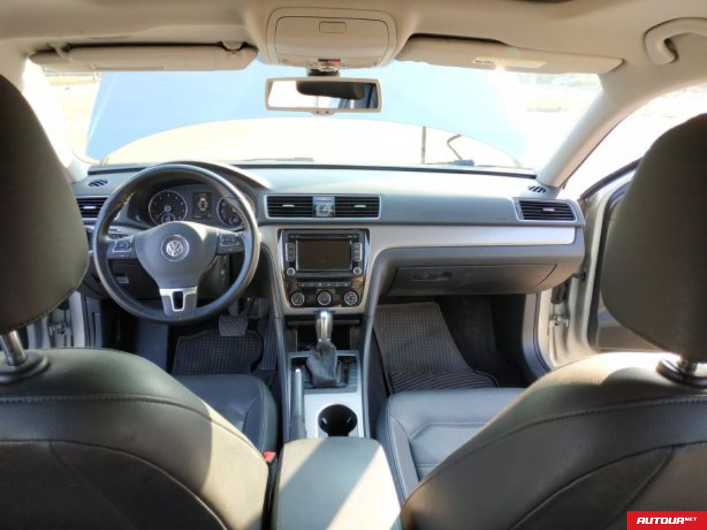 Volkswagen Passat SE 2014 года за 321 844 грн в Черкассах