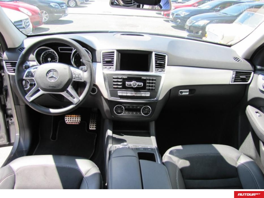 Mercedes-Benz ML 350  2014 года за 1 046 859 грн в Киеве