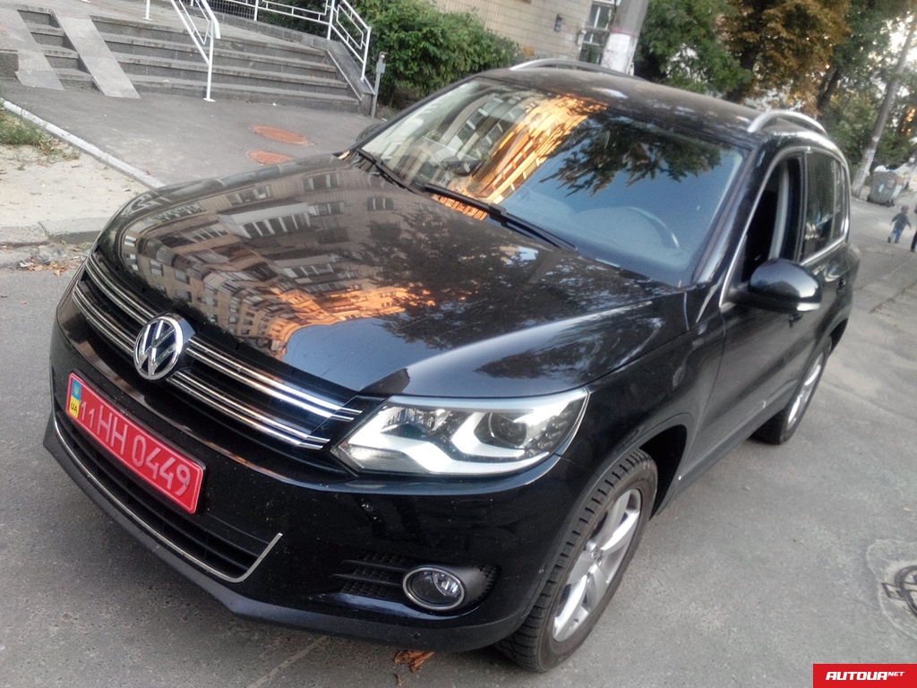 Volkswagen Tiguan 2.0 TSI 2012 года за 688 337 грн в Киеве