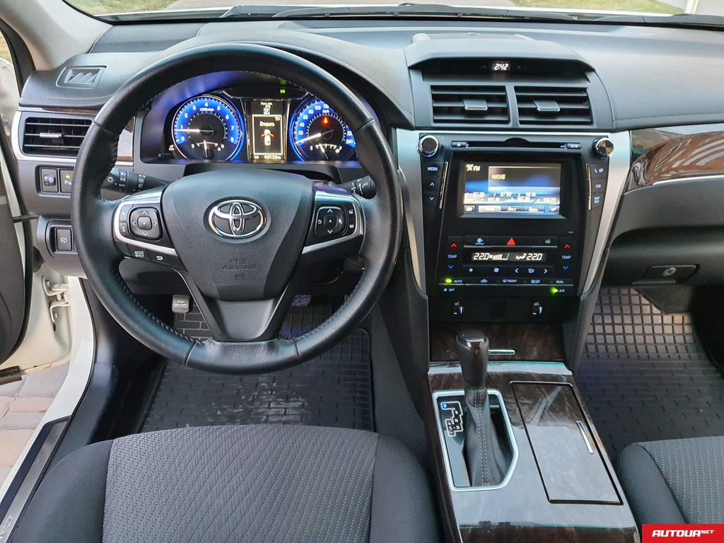 Toyota Camry  2016 года за 515 454 грн в Киеве